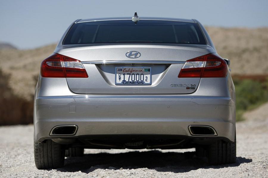  Hyundai Genesis 5.0 R-Spec 2012 года  (фото 4 из 33)